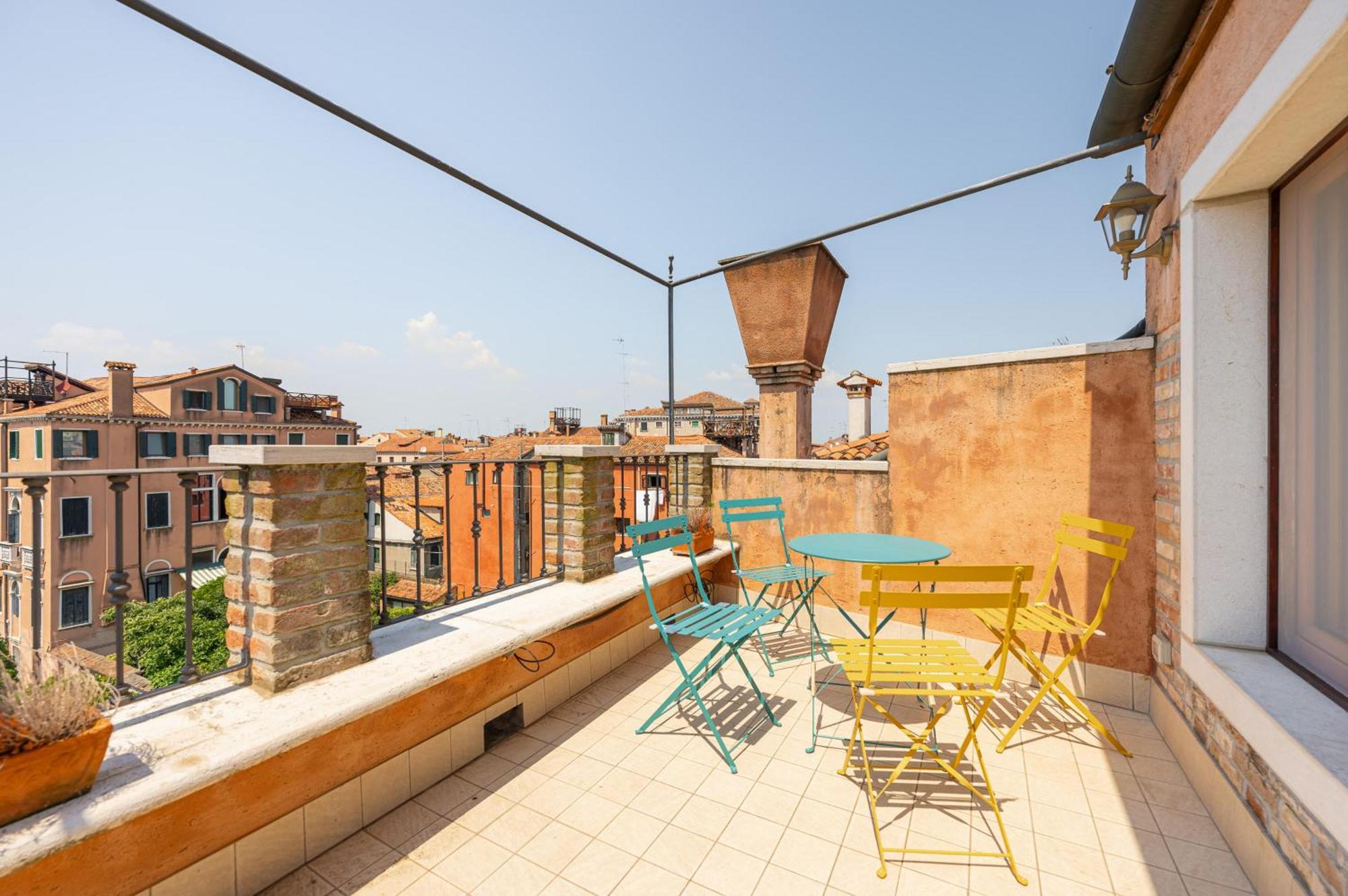 Luxury Penthouse With Terrace Apartman Velence Kültér fotó