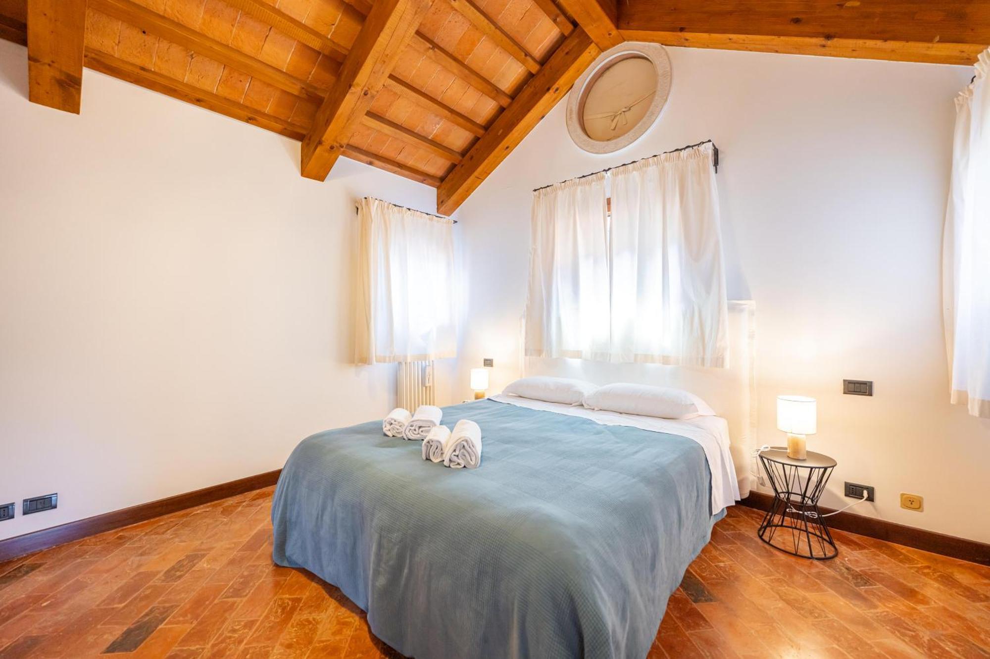 Luxury Penthouse With Terrace Apartman Velence Kültér fotó