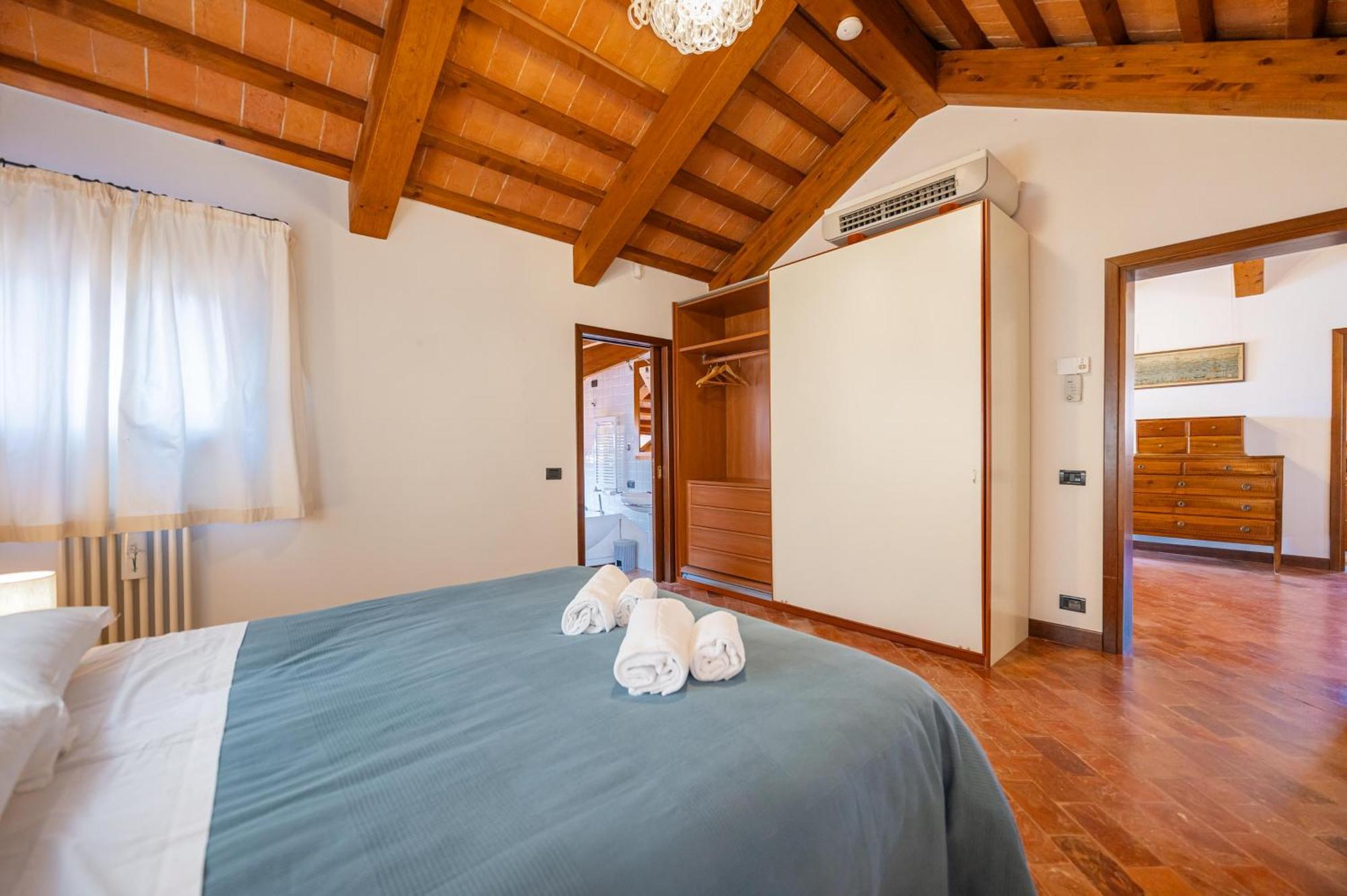 Luxury Penthouse With Terrace Apartman Velence Kültér fotó
